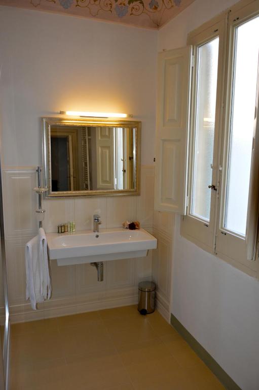 Palazzo Vallebona - 6