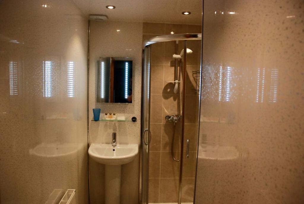 A bathroom at Glendale 