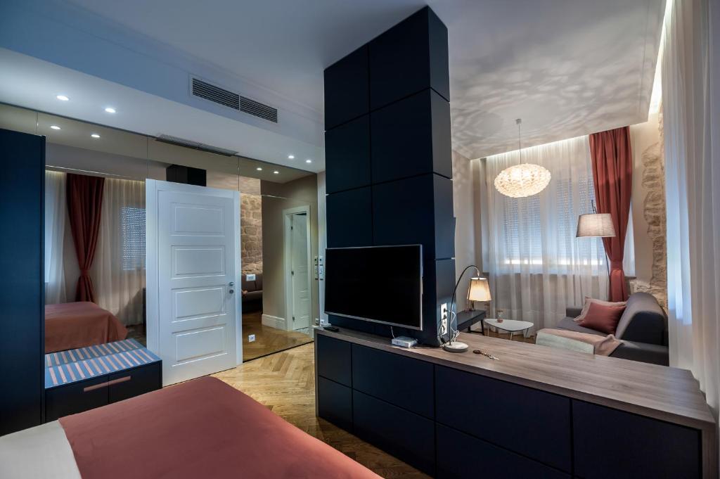 TV a/nebo společenská místnost v ubytování Zadera Accommodation