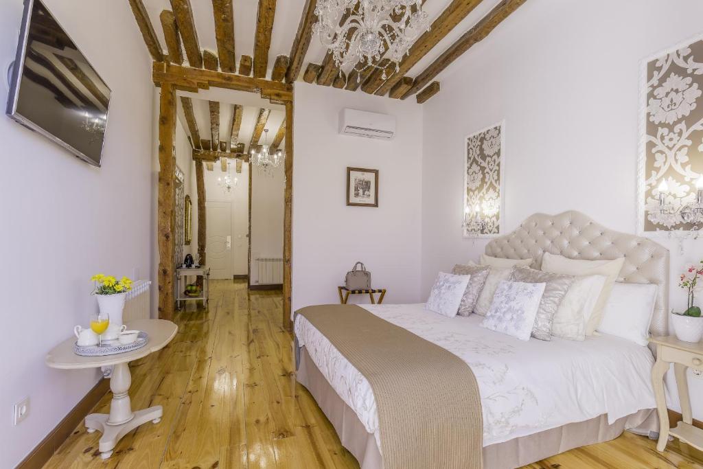 Oriente Palace Apartments - Resim 25