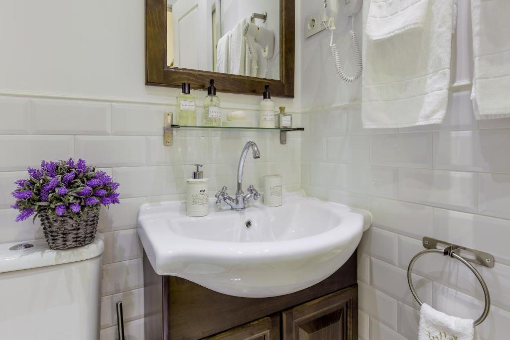 Oriente Palace Apartments - 6