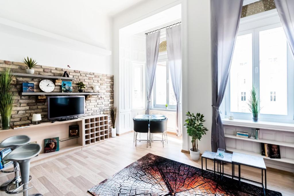 Dream Home Apartment 1065 Budapest, 61 Bajcsy-Zsilinszky út kép - 1