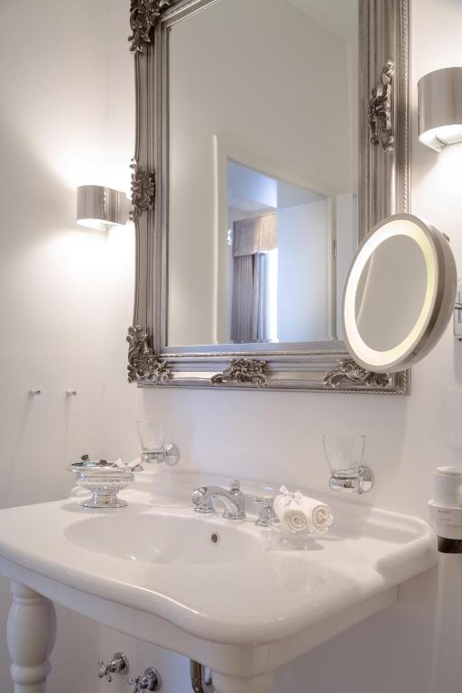 Koupelna v ubytování Hotel Miramar