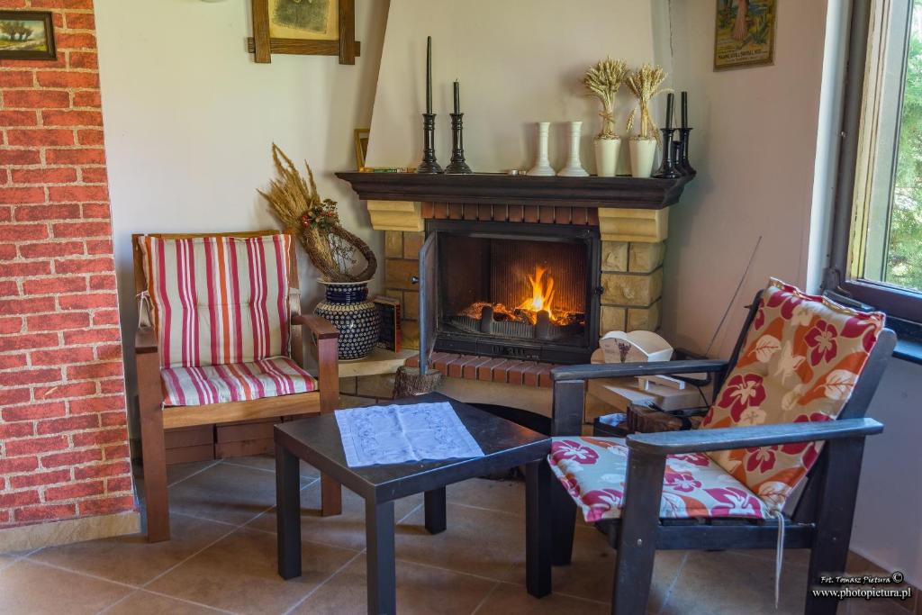 Posezení v ubytování Domek letniskowy Sieraków