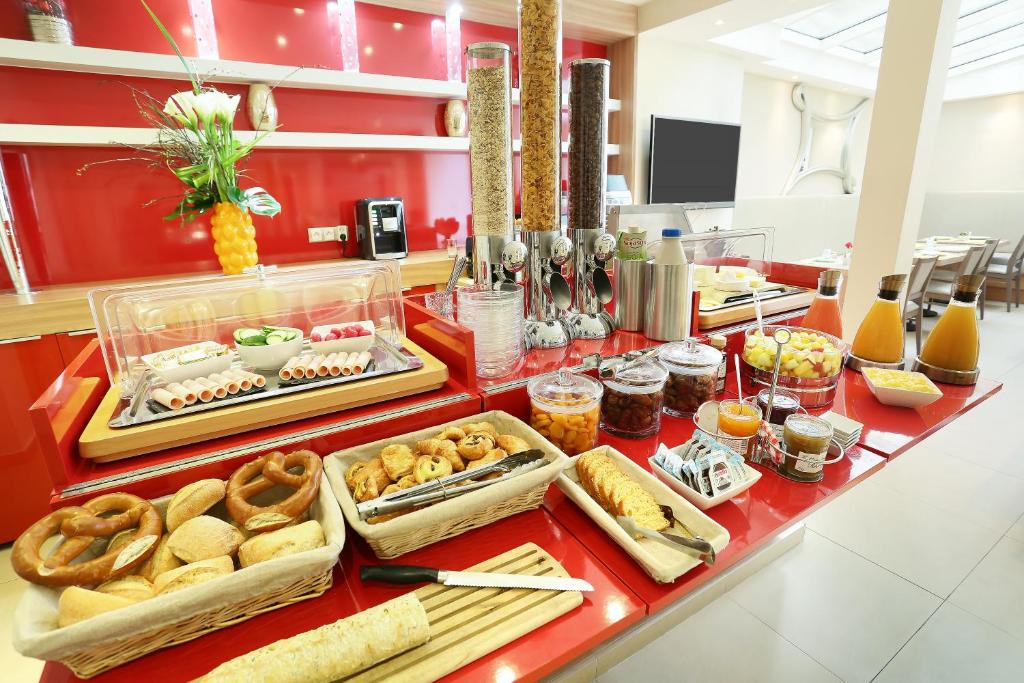 Le Grand Hôtel de Normandie - Resim 7