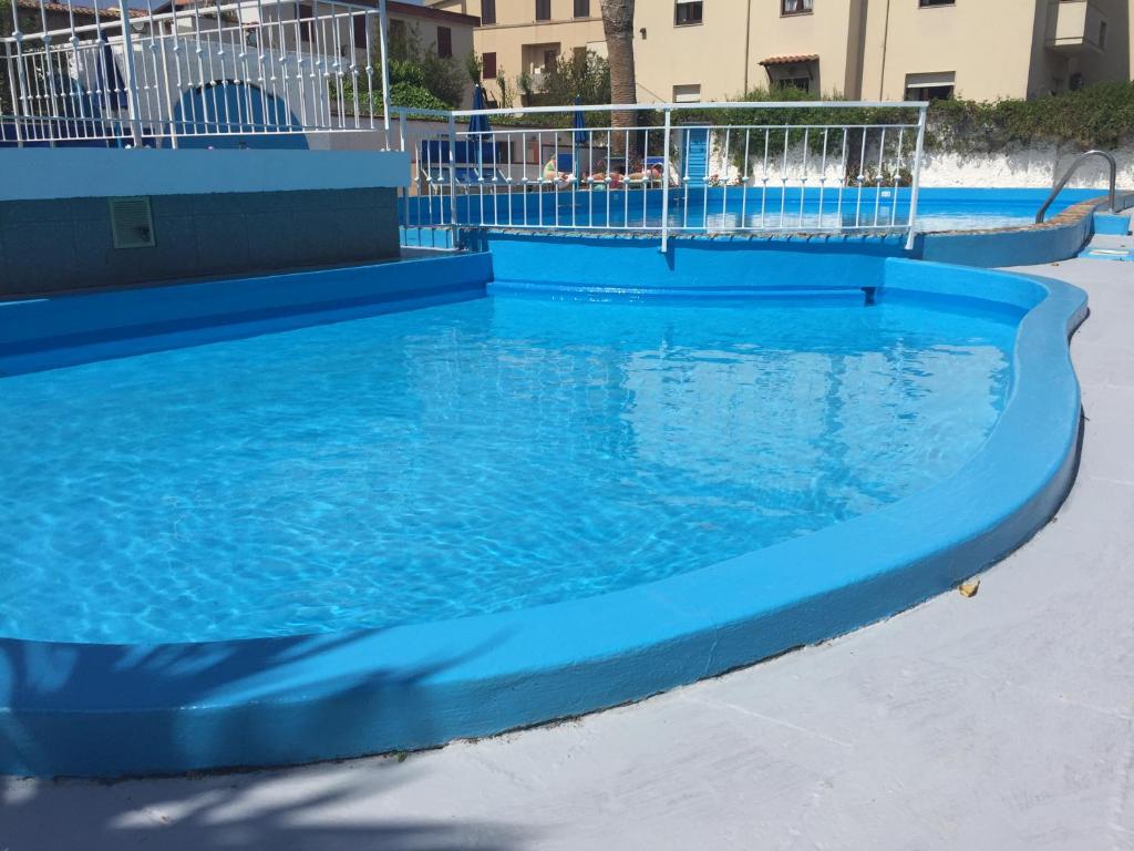 Bazén v ubytování Hotel Riviera nebo v jeho okolí