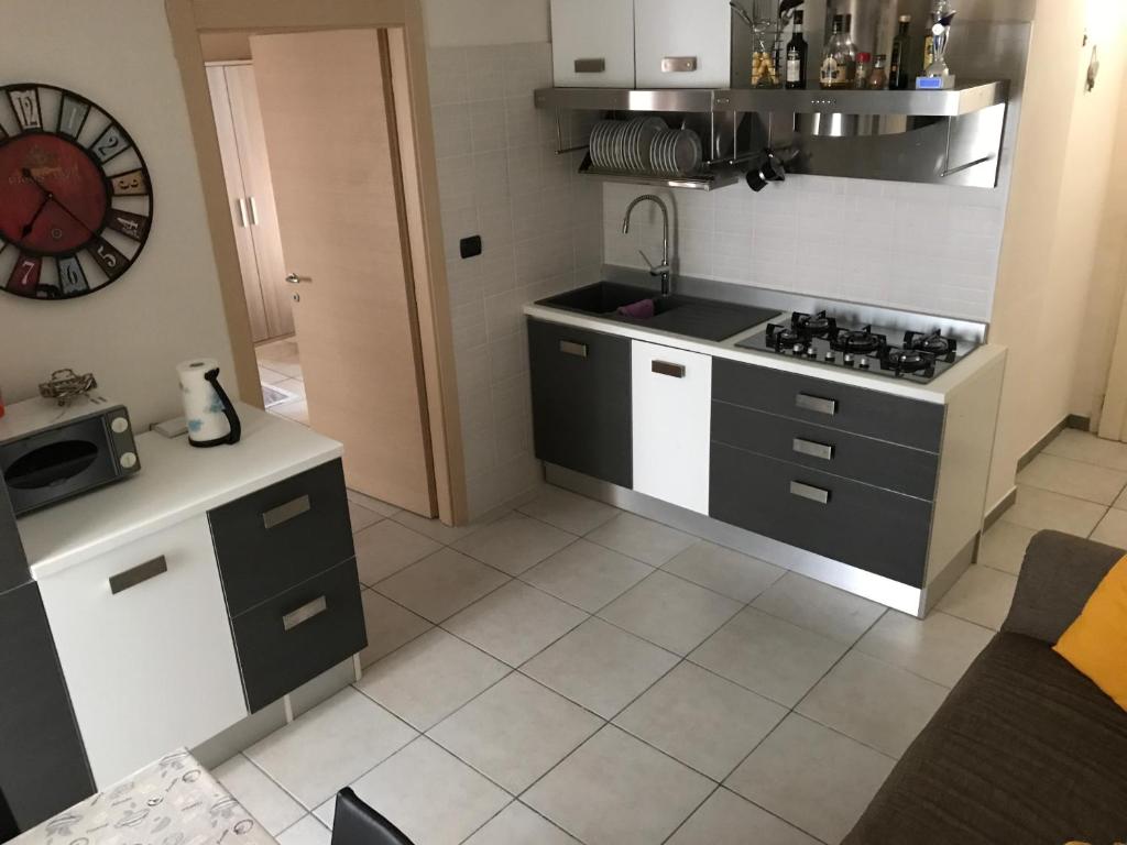 Kuchnia lub aneks kuchenny w obiekcie Appartamento Caniglia