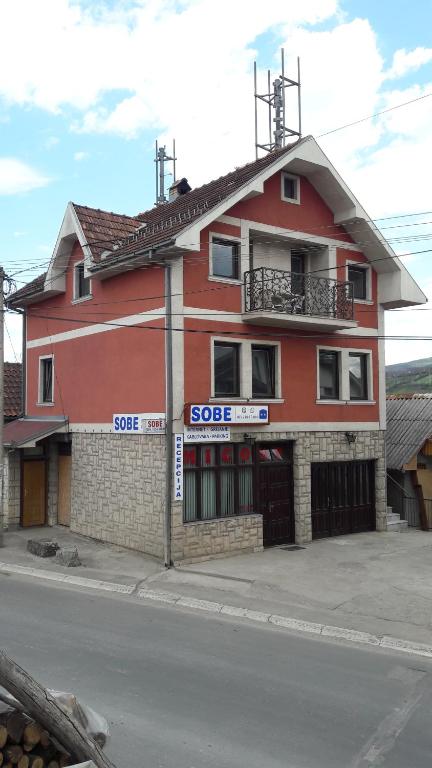 Budova, kde se penzion nachází