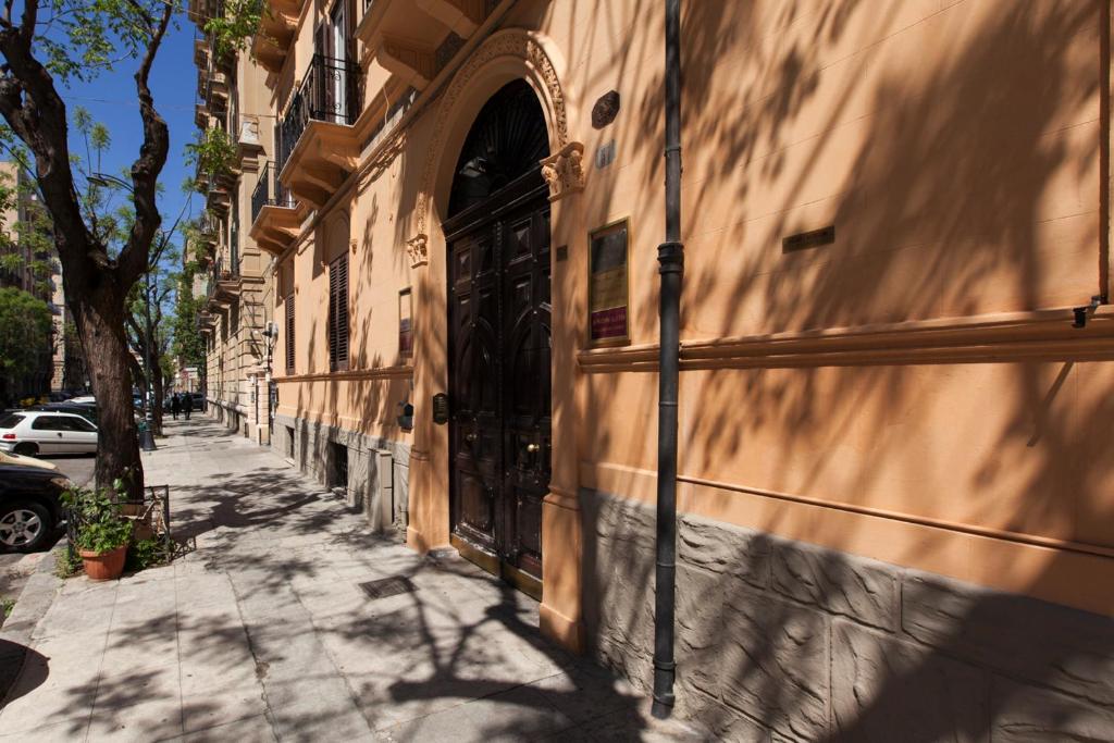 The surrounding neighborhood or a neighborhood close to a panziókat