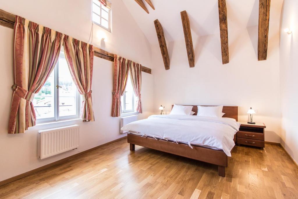 Residence Thunovska - Apartment - Split Level