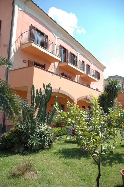 Zahrada ubytování Hotel Locanda dei Trecento