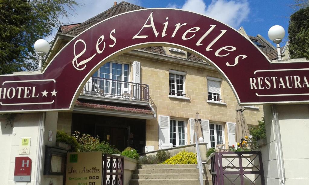 Gallery image of Logis Hôtel-Restaurant Les Airelles in Neufchâtel-en-Bray