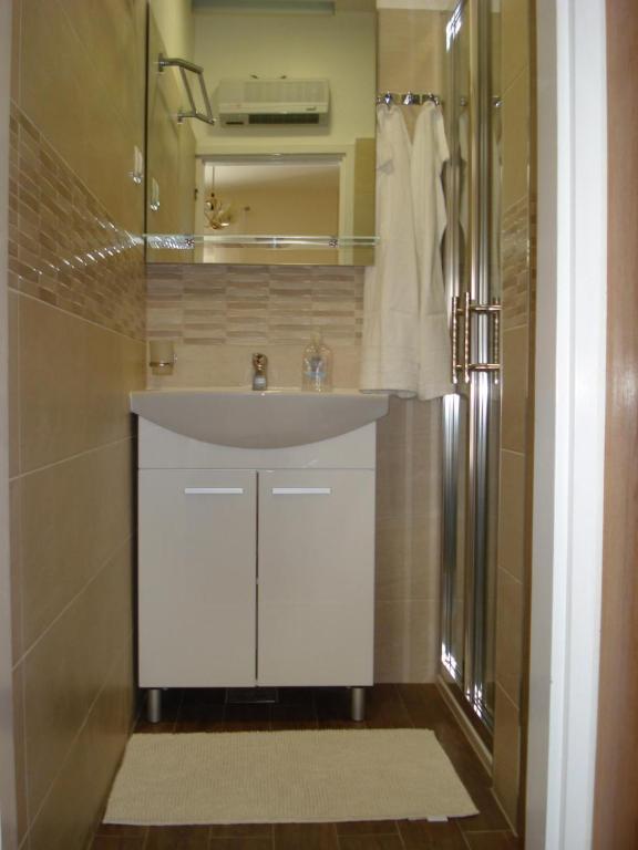 Rooms and Apartment Nike - 10