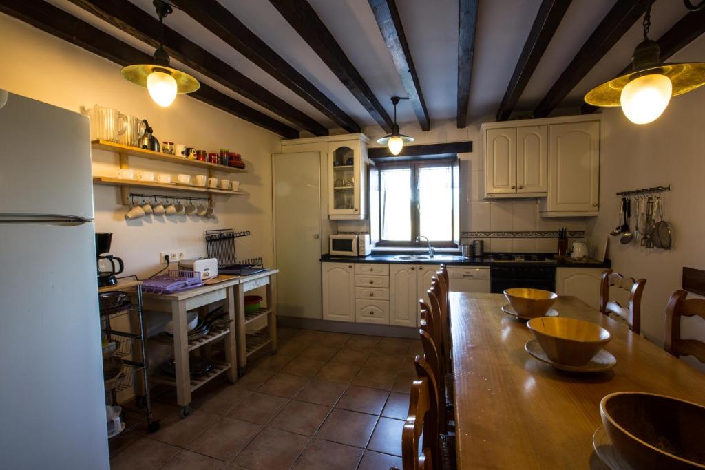 Una cocina o zona de cocina en Casa Rural Andutza