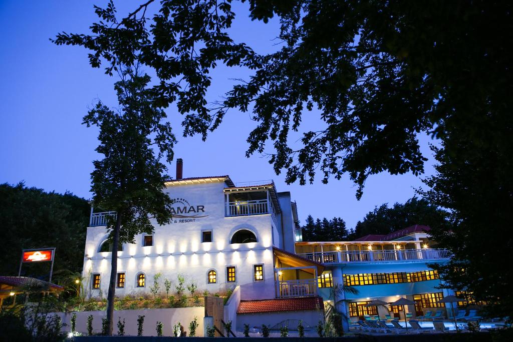 Anamar Pilio Resort