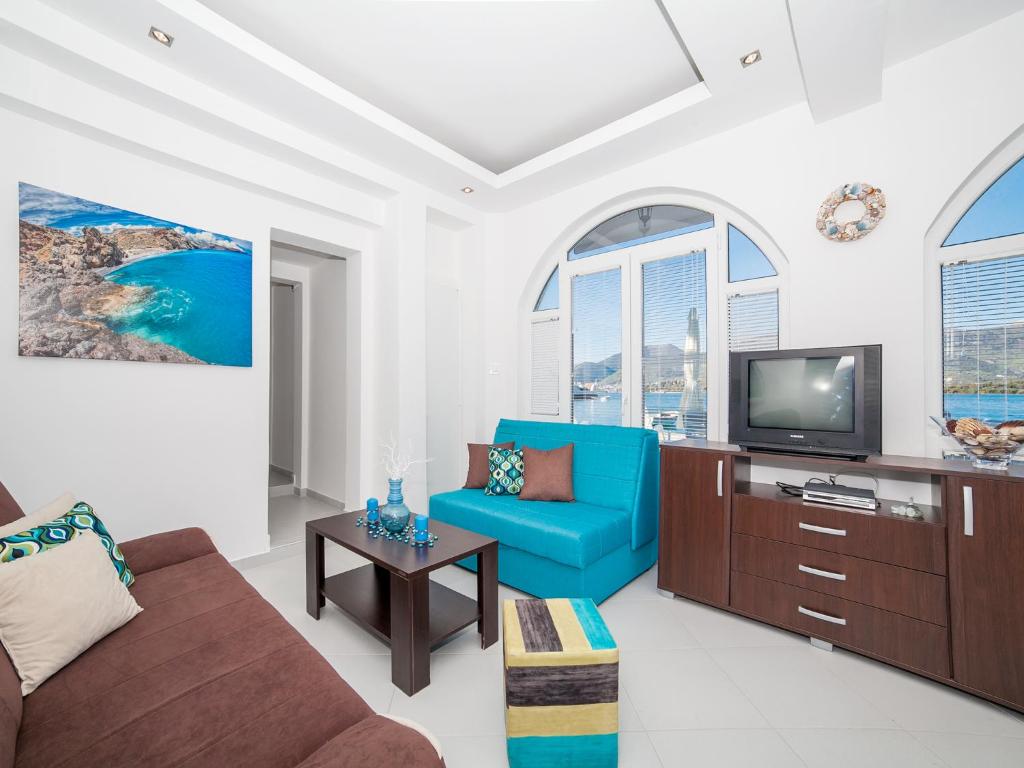 Apartments Elena - Comfort One-Bedroom Apartment With Sea View