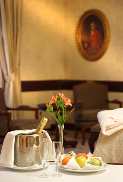 Candido Hotel 2*