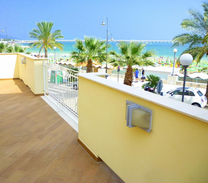 A balcony or terrace at Mare e Castello