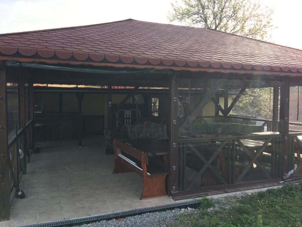 Budova, kde se prázdninový areál nachází
