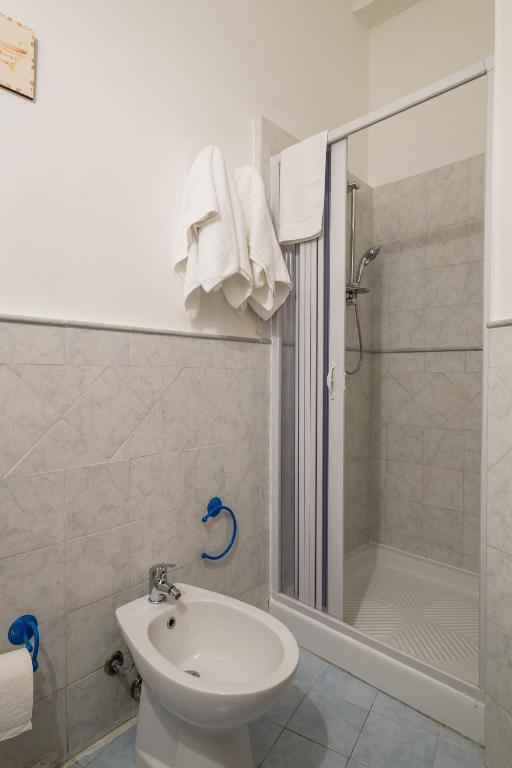 Salle de bains dans l'établissement B&B Addauru