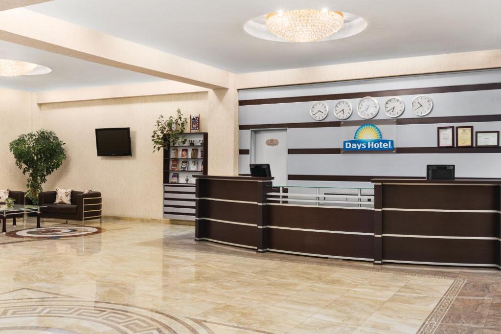 Vstupní hala nebo recepce v ubytování Days Hotel By Wyndham Baku