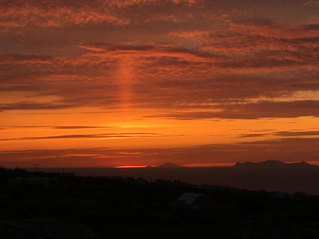 Elysian Santorini - 13