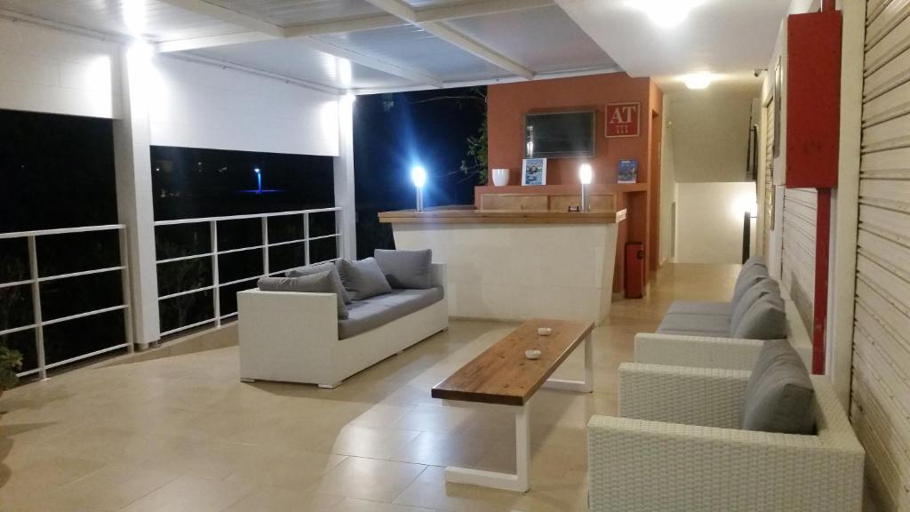Apartamentos Vista al Puerto, San Antonio Bay – Updated 2023 ...