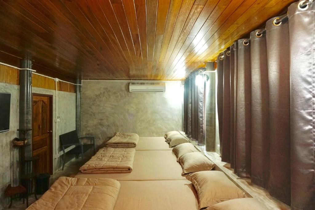 Bansuwan Homestay - 6-Bed Mixed Dormitory Room