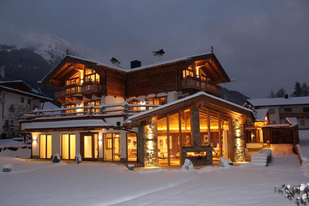 Chaletresort Lech v zime