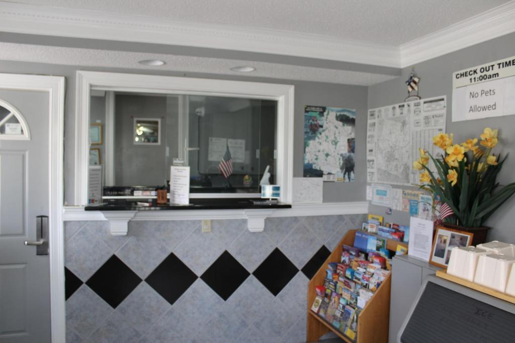 Elm Motel photo