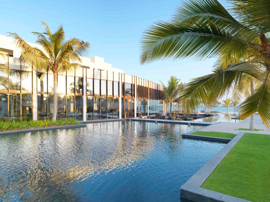 Bazén v ubytování Al Baleed Resort Salalah by Anantara nebo v jeho okolí