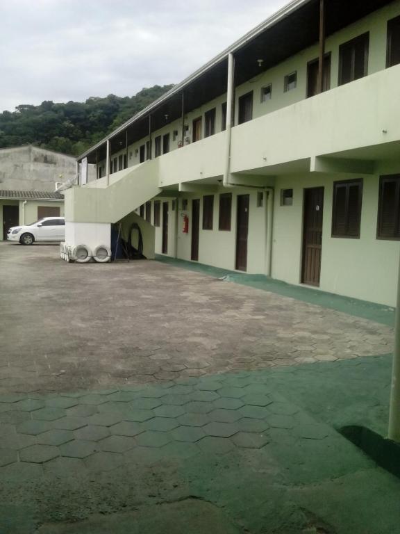  Hotel Pousada Guaratuba