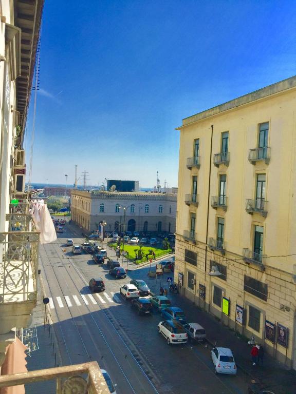 Zdjęcie z galerii obiektu Miseria e Nobiltà Apartment CHECK-IN FROM 12 00 TO 15 00 w mieście Neapol