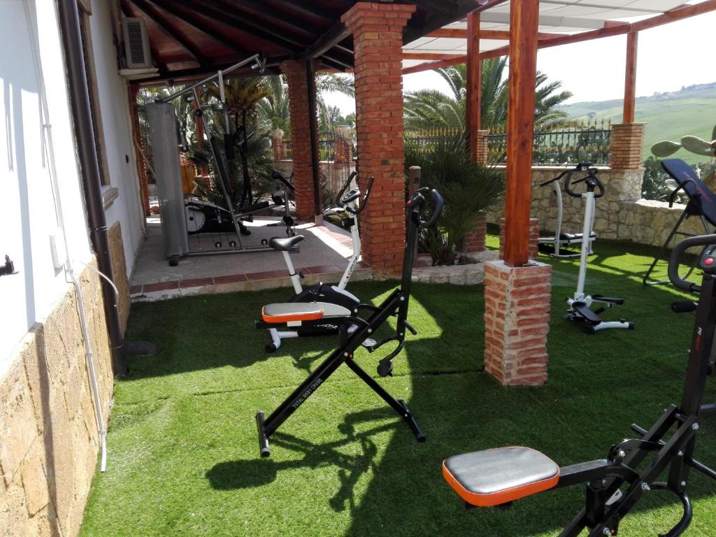 The fitness centre and/or fitness facilities at Agriturismo Reggia Saracena