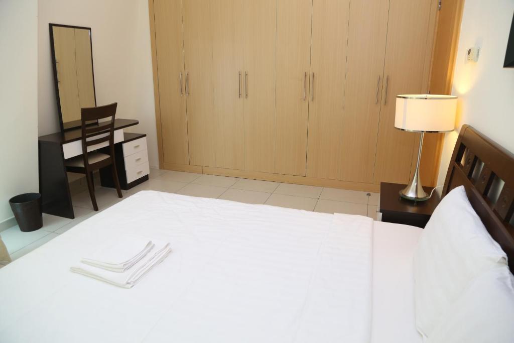 Armada Living - Holiday Homes Rental - Three-Bedroom Apartment