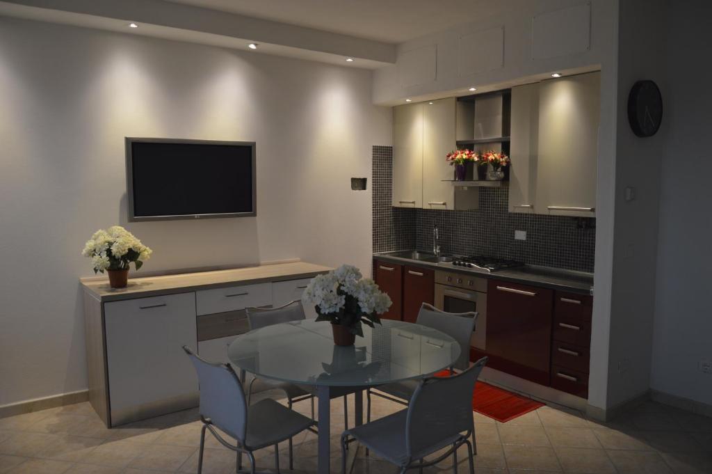 Calle Michelangelo Apartments - 1