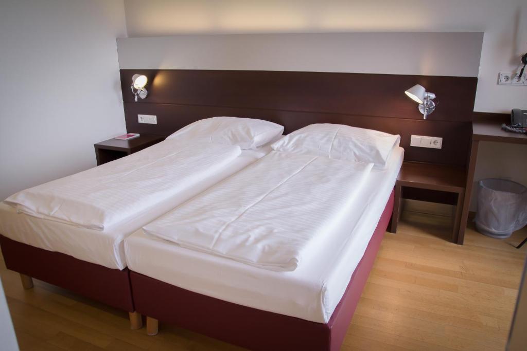 
Business Double Room
