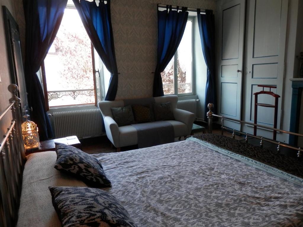 3 Place des Arbres, Chambres D'Hôtes, Felletin - Studio De Luxe Lit King-Size