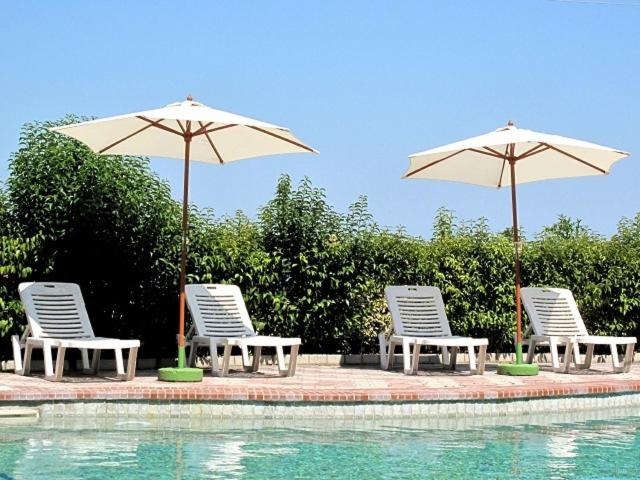 Bazén v ubytování Skentos Hotel nebo v jeho okolí