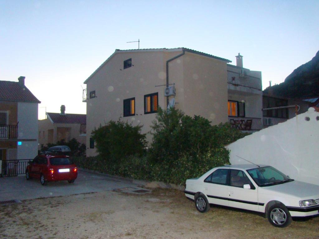 Budova, v ktorej sa apartmán nachádza