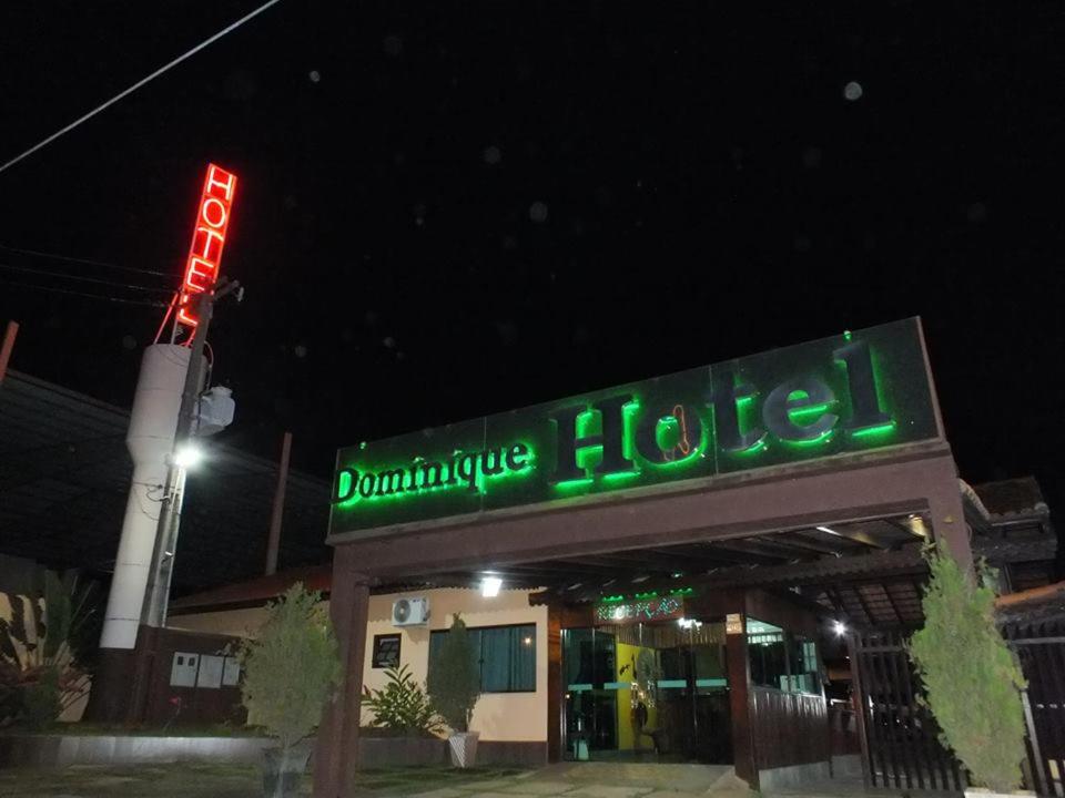  Dominique Hotel