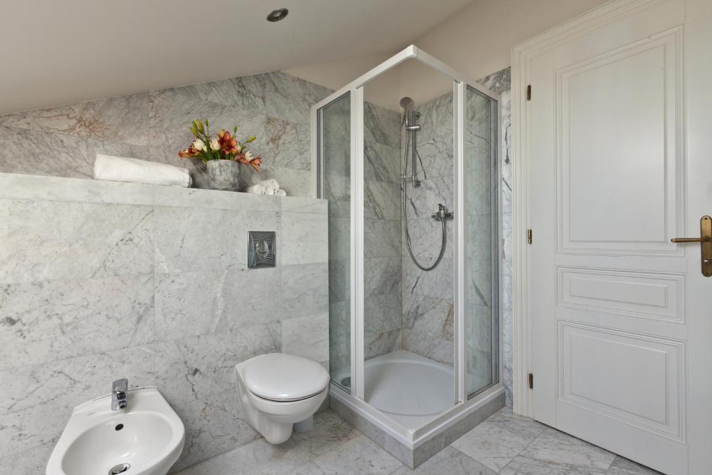 Royal Prague City Apartments - Resim 35