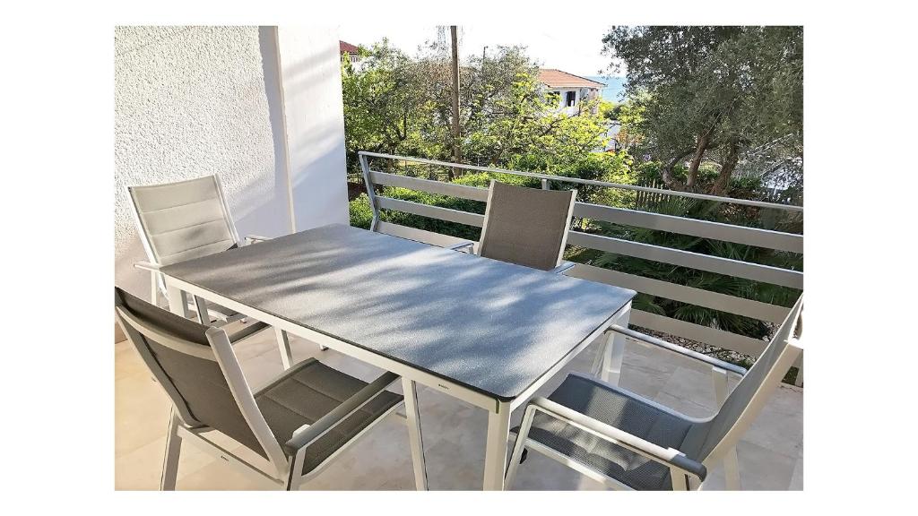Balkon lub taras w obiekcie Apartments Gvarda