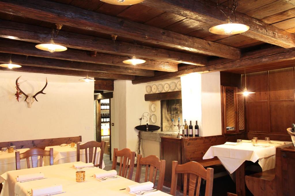 Restaurace v ubytování Hotel Rikhelan