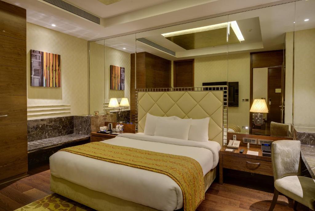 Uma cama ou camas num quarto em Niranta Transit Hotel Terminal 2 Arrivals/Landside