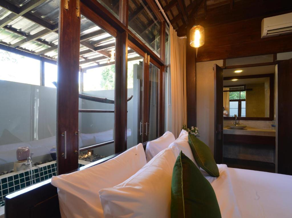 The Quarter Pai - 13