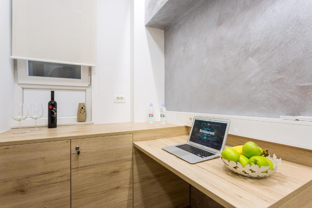 TV a/nebo společenská místnost v ubytování Central Pearl by Nono Ban Rooms