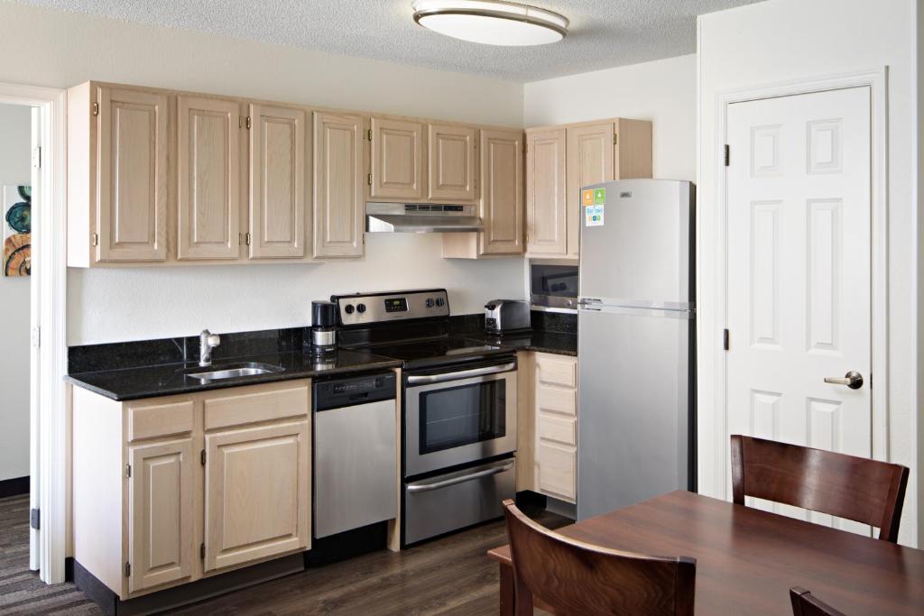 Hyatt House Herndon/Reston - Two-Bedroom King Suite