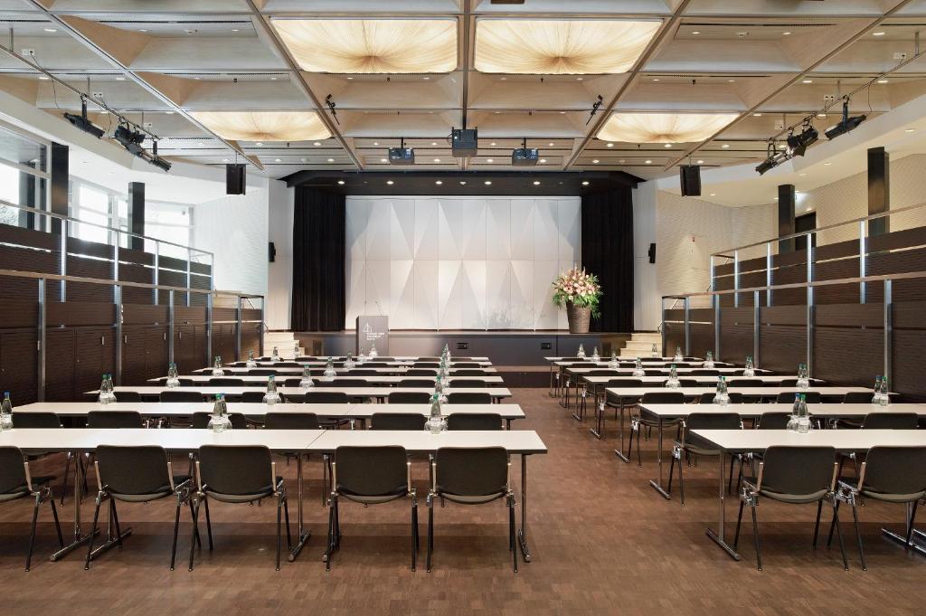 Ärikülastajate ala ja/või konverentsiruum majutusasutuses Hotel Seepark Thun
