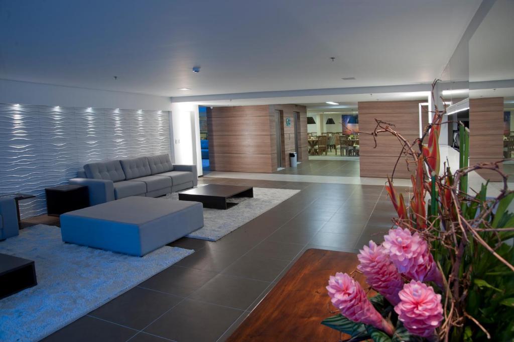  Ritz Suites Lifestyle